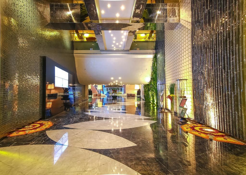 Hotel Sahara Star Mumbai Exterior foto Lobby