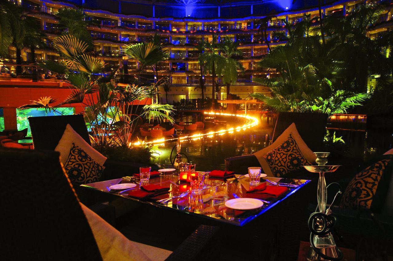 Hotel Sahara Star Mumbai Exterior foto The Royal Mirage Hotel
