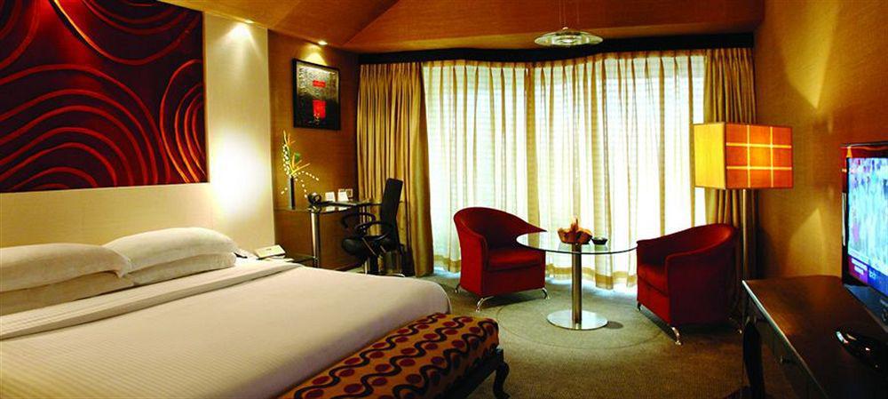 Hotel Sahara Star Mumbai Cameră foto A room at the Taj Bengal